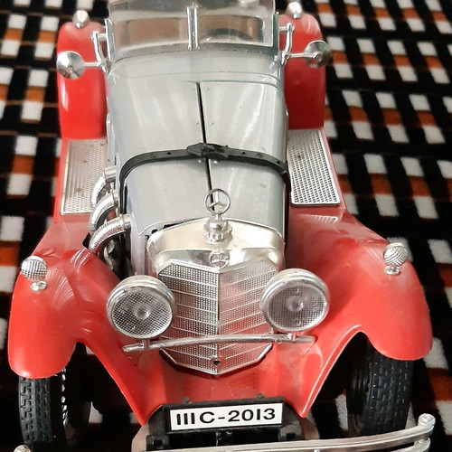 Mercedes miniature used, Bburago, 1:24 scale, 1920's