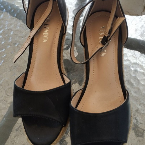Black platform sandals new, size 37
