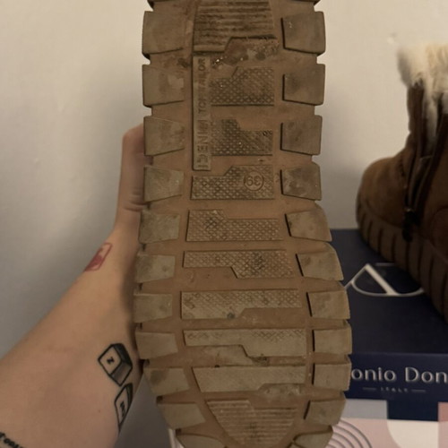 Tom Tailor waterproof boots like new, size 39, brown