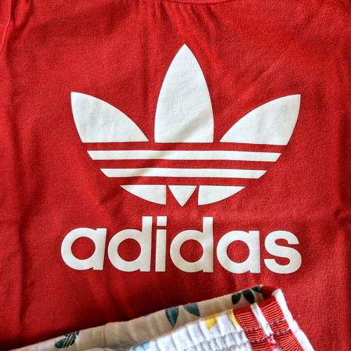 Adidas baby set like new with short sleeve top and leggings 0-3 months