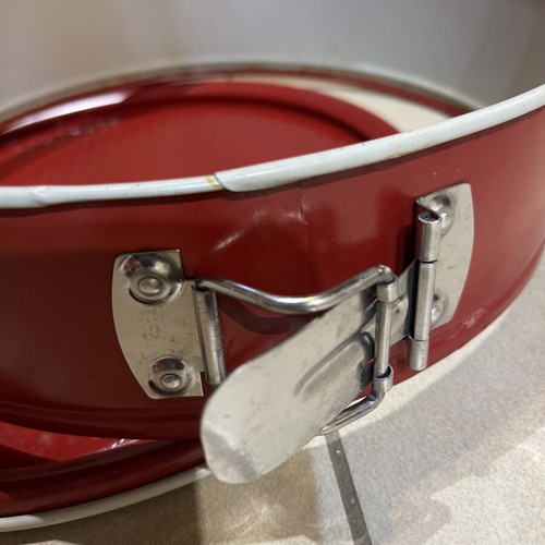 Pastry Ring with Removable Bottom 26 cm like new