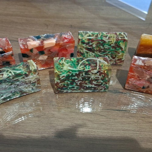 Glycerin scented soaps new with cinnamon fragrance