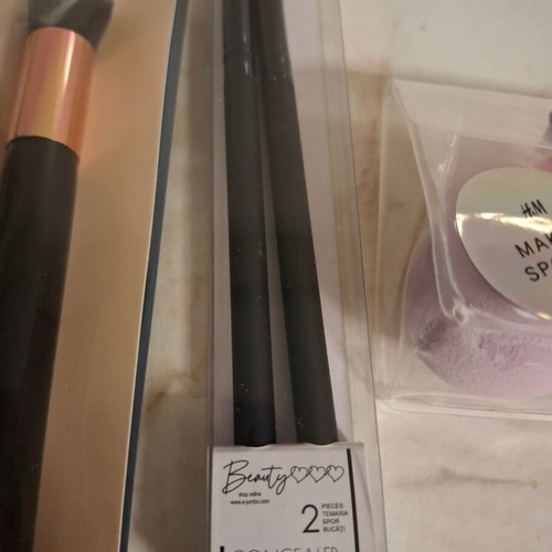 Makeup tools new, unused in packaging