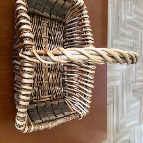 Large Basket like new for Wine Chocolates and Nuts