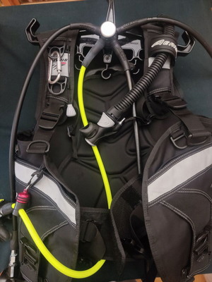 Aeris EX100 diving jacket size M used with full equipment