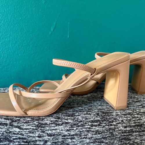 H&M sandals used, beige with thin straps, size 38