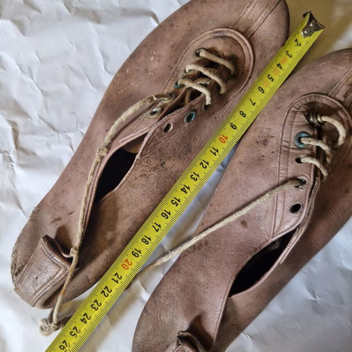 Vintage genuine leather track run sprint shoes used