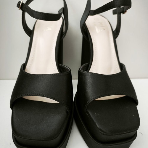 Satin platform sandals size 40 black Mia new
