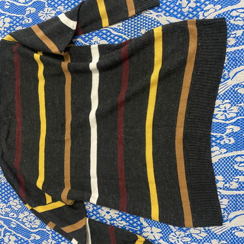 Men's pullover sweater like new, size L