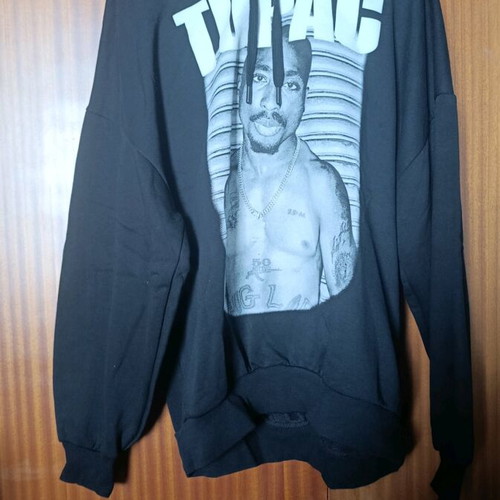Φούτερ Tupac Bershka μαύρο, σαν καινούργιο, unisex με κουκούλα