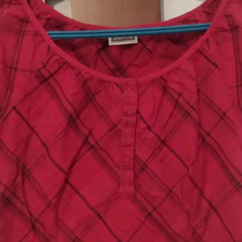 Blouse red color, like new, size L