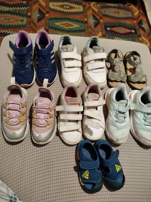 Baby shoes used, various sizes and colors