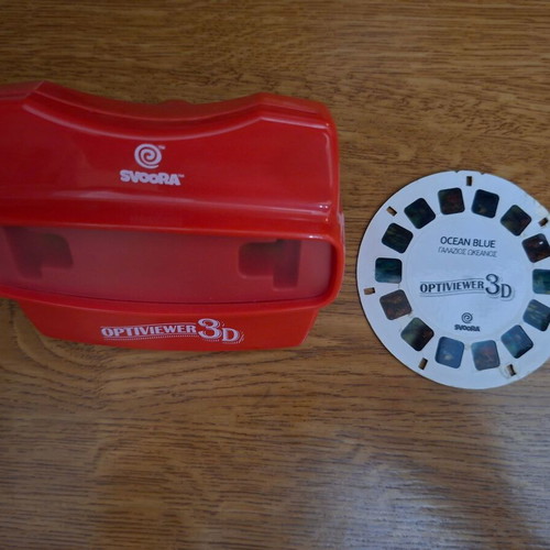 Svoora 3D Optiviewer red with circular reel, like new