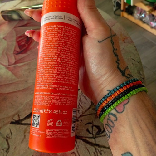 Vebix SPF 20 Body Sun Milk 250 ml new