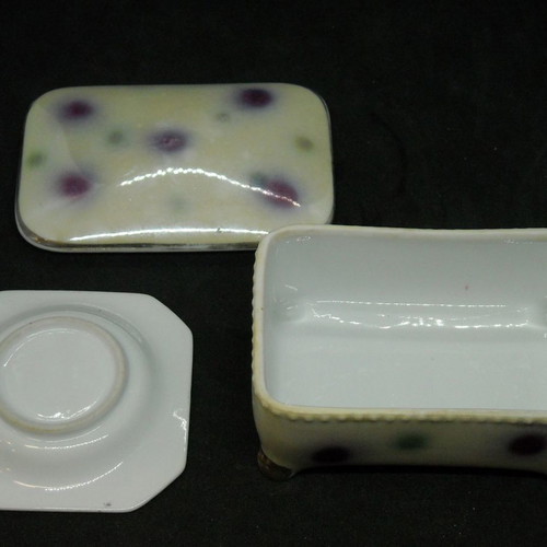 Vintage cigarette case set with porcelain ashtray used