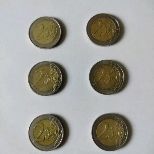 Collection of 2€ commemorative coins like new, Greece and France