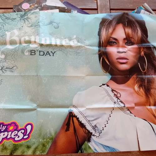 Beyonce collectible posters set of 2, like new