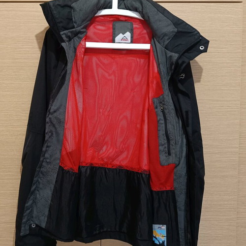 McKinley men's waterproof jacket Medium like new