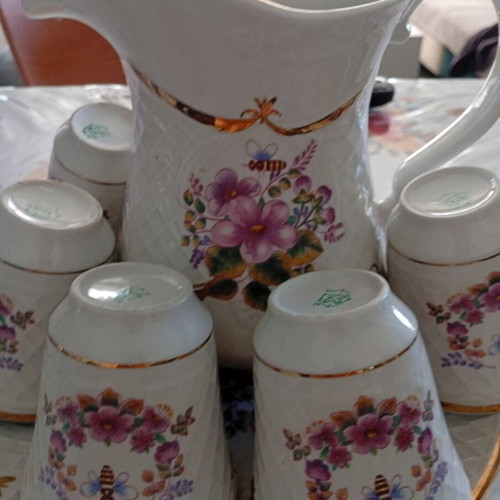 Serving set with platter, jug and 6 glasses like new