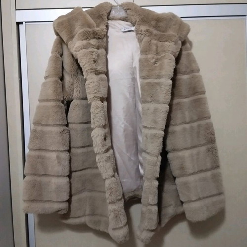 Fur with hood beige like new, size S/M