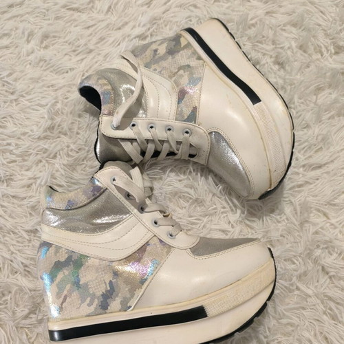 Platform athletic boots like new, size 37, white