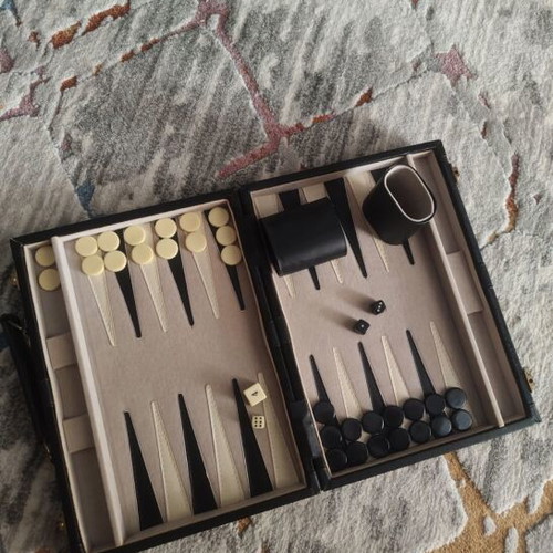 Backgammon in leather case like new