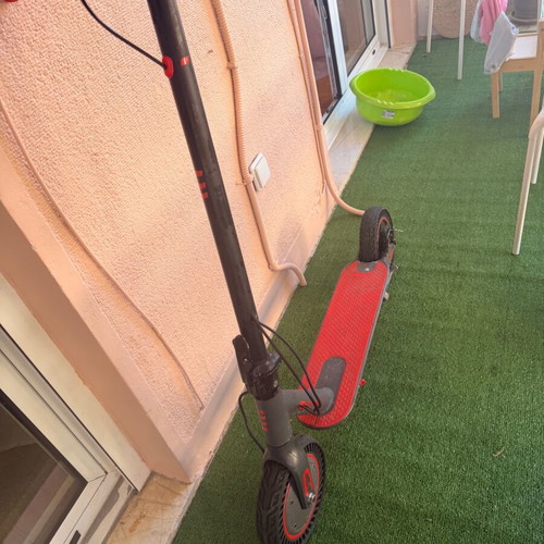 Ηλεκτρικό scooter m365 μεταχειρισμένο με πρόβλημα E0, λάστιχα 10”
