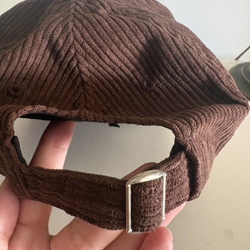 Los Angeles corduroy hat like new, brown, jockey style