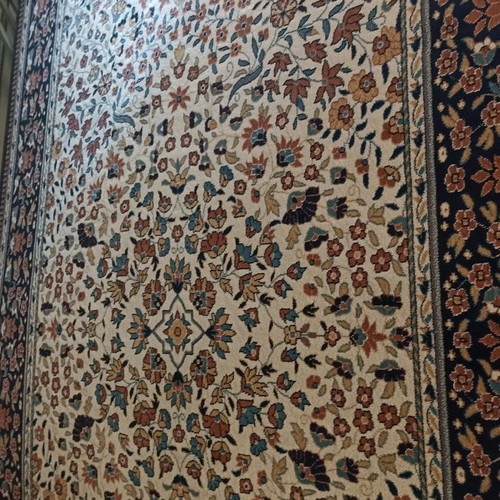 Synthetic machine-made rug 2.00x3.00 new, velvet texture, antistatic