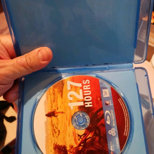 Blue Ray 127 Hours like new