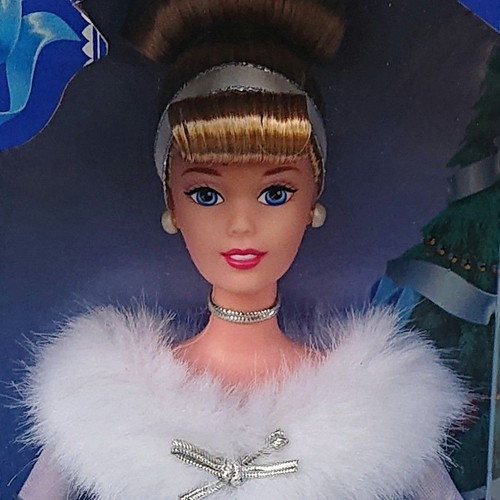Cinderella Doll Disney Classics Special Holiday Edition 1999 New
