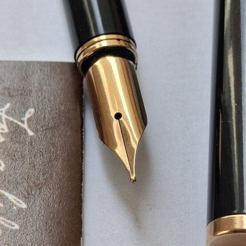 Sheaffer 18k Gold Pen new with box and spare parts