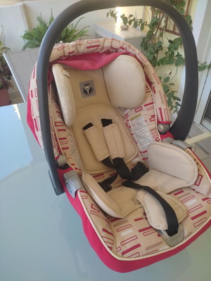 Peg Perego Primo Viaggio Tri-Fix baby car seat like new
