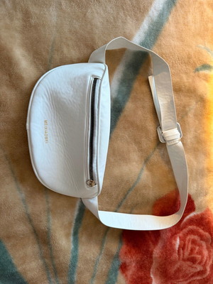 Τσαντάκι χιαστί γυναικείο μεταχειρισμένο άσπρο