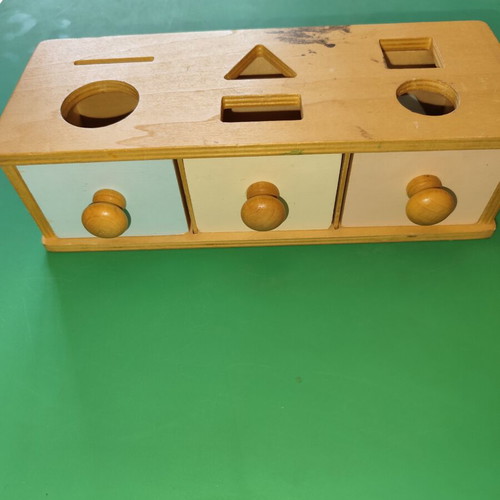 Παιχνίδι Montessori με συρτάρια διαλογής σχημάτων μεταχειρισμένο, ξύλινο