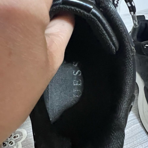 Guess sneakers like new, size 36, black and white
