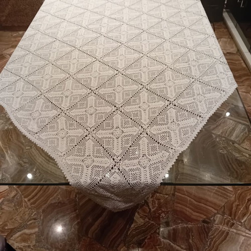 Handmade tablecloth and runners set, like new