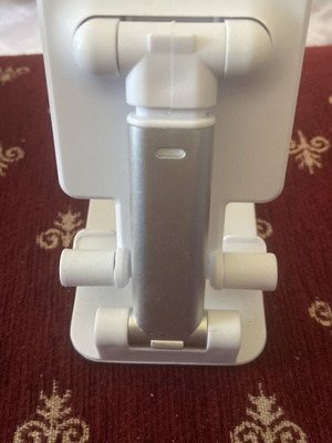Mobile Phone Stand compatible with all phones, new condition