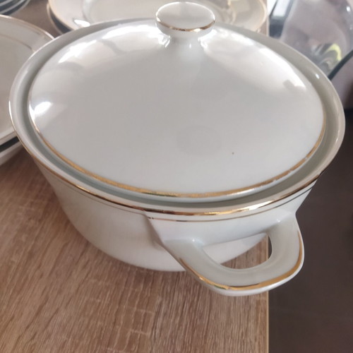 Kitka Porzellan porcelain dinnerware set, like new, white with gold trim