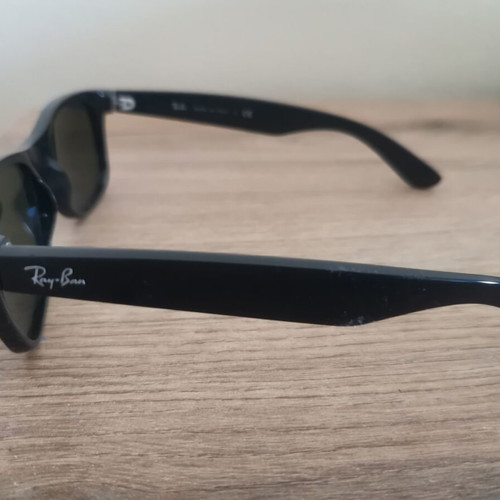 Rayban Wayfarer sunglasses, unisex, authentic, black