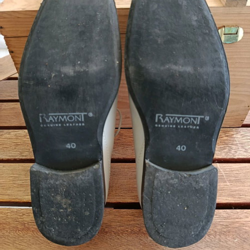 Raymont leather shoes like new, size 40, off-white