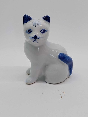 Porcelain cat like new, white porcelain figure