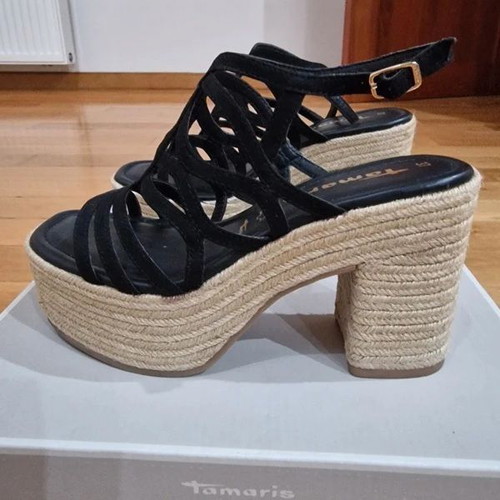 Tamaris wedge sandals black like new, size 37