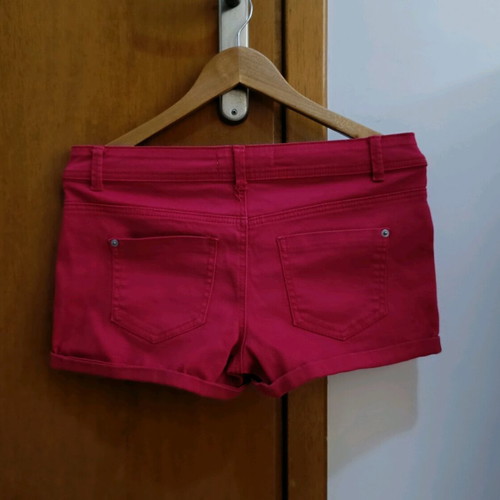 Fuchsia denim shorts used, size 38