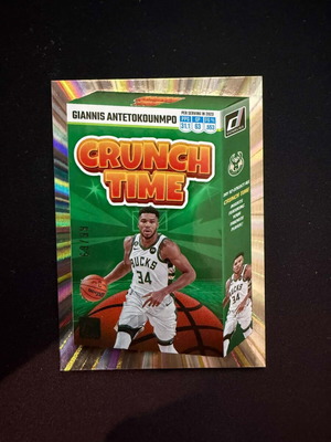 2023-24 Panini Donruss Giannis Antetokounmpo Silver Laser Crunch Time κάρτα #15