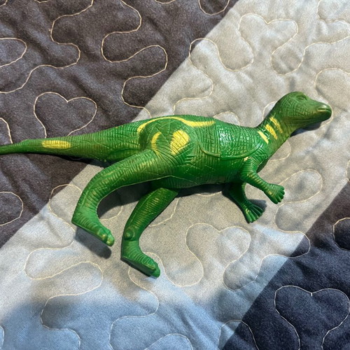 Dinosaur figures like new, pack of 7 pieces