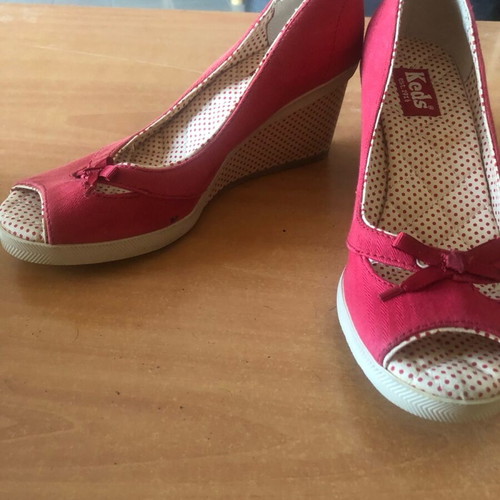 Branded pumps like new