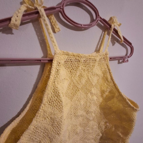 Reserved yellow knitted top with tied straps, like new, size S