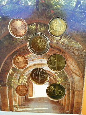 Σετ κερμάτων Γκέρνσεϊ 2004 με 8 κέρματα από 1 σεντ έως 2 ευρώ
