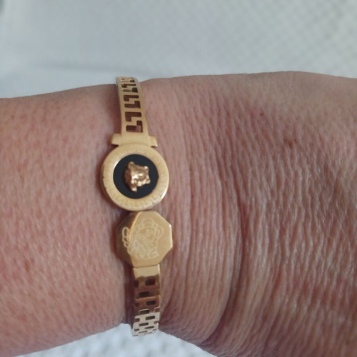 Bracelet new, high quality, gold color